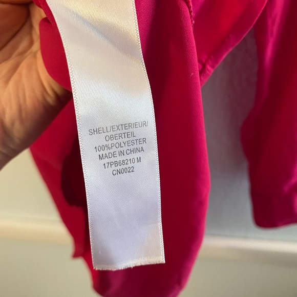 Adrianna Papell Solid Vivid Pink V Neck Blouse - Picture 6 of 7